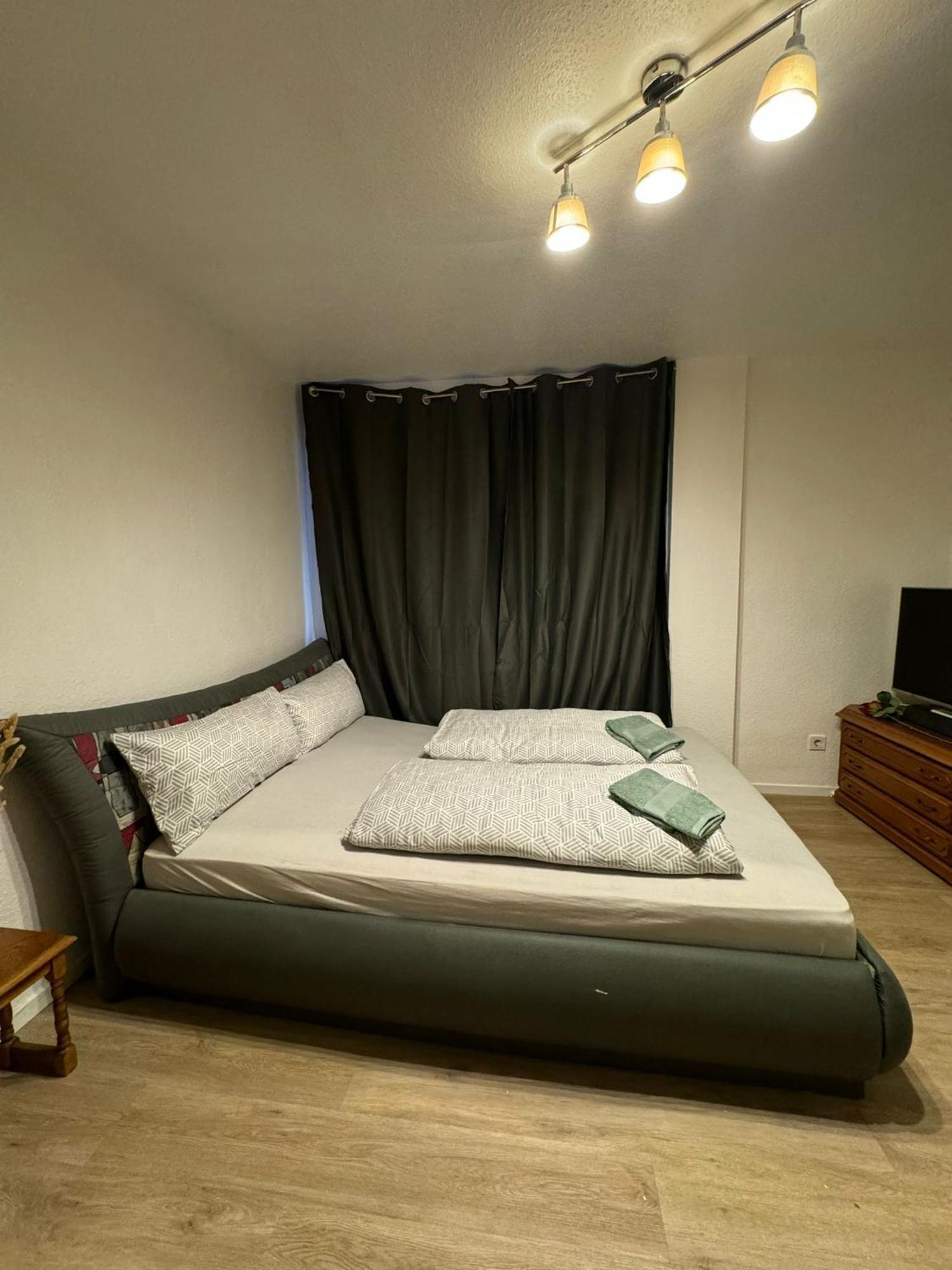 Moebliertes Zimmer Mit Tv, Internet & Kompletter Ausstattung In Bonn-Mehlem Exterior foto